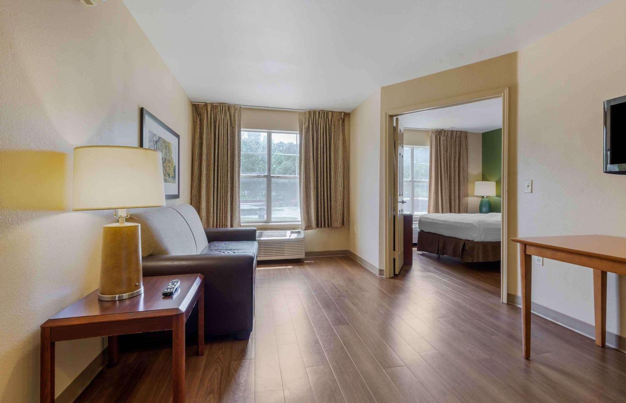 Extended Stay America Select Suites - Austin - Northwest - Research Park Екстериор снимка