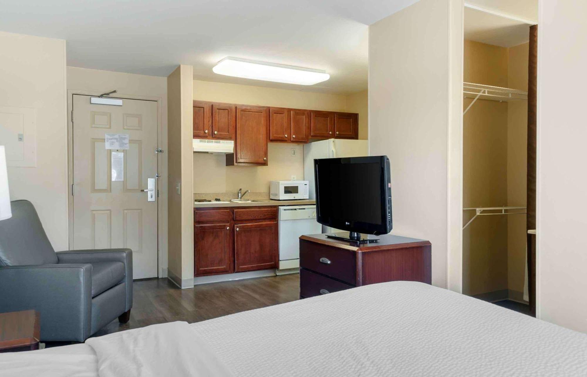 Extended Stay America Select Suites - Austin - Northwest - Research Park Екстериор снимка